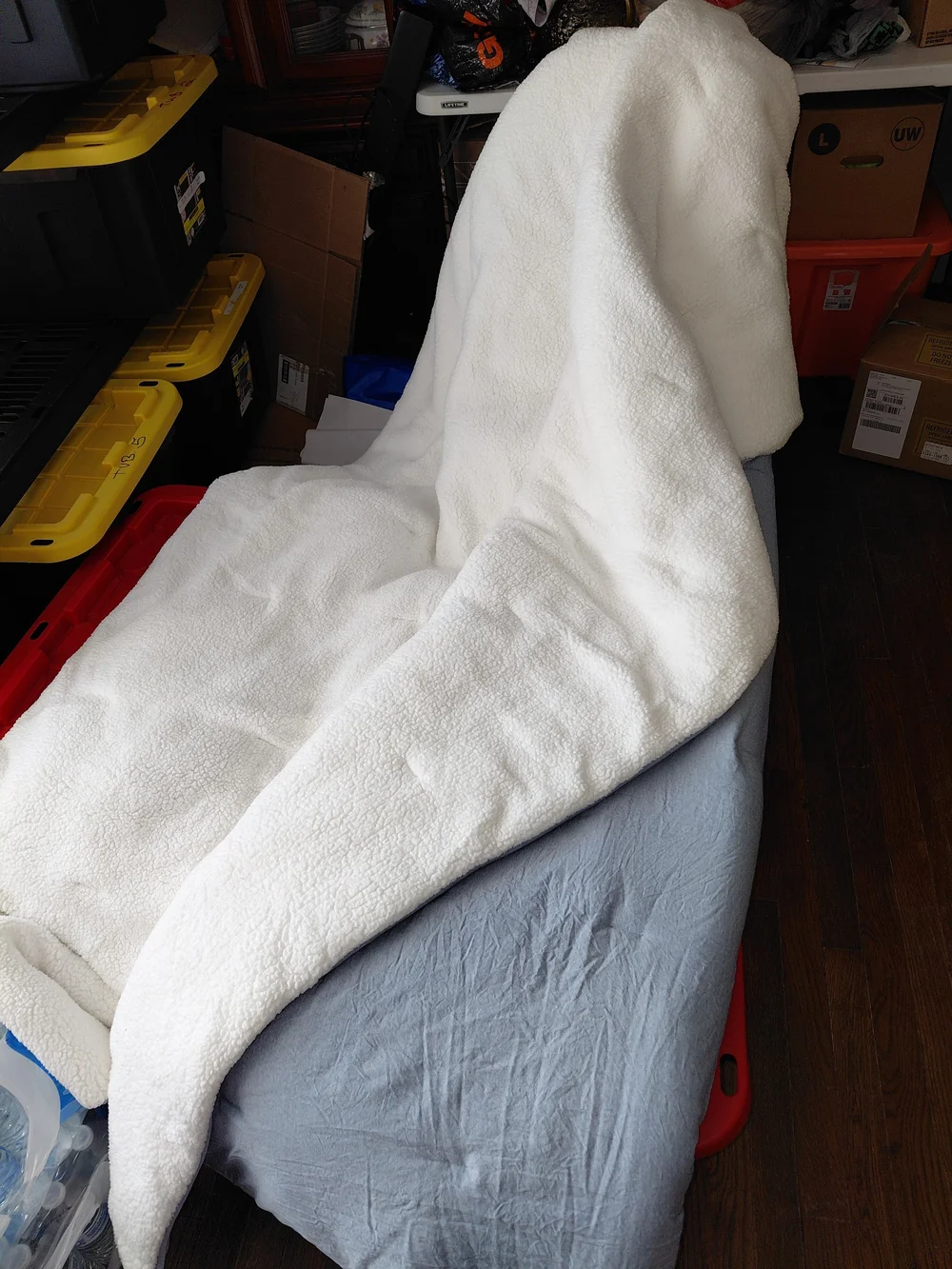 UGG Light Blue Comforter With 2 Pillow Shams